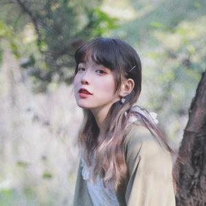 两根黑捧一前一后
